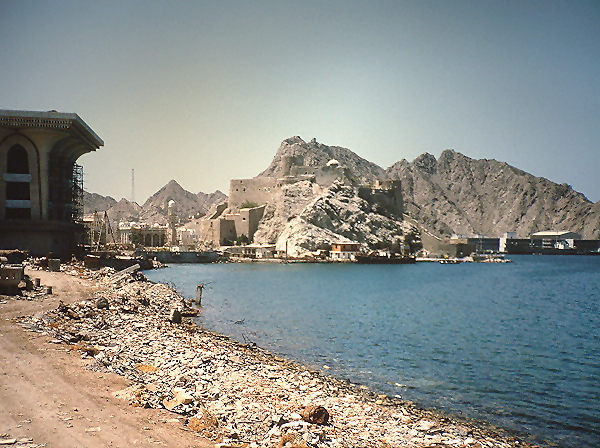 New Muscat Naval Base (right)